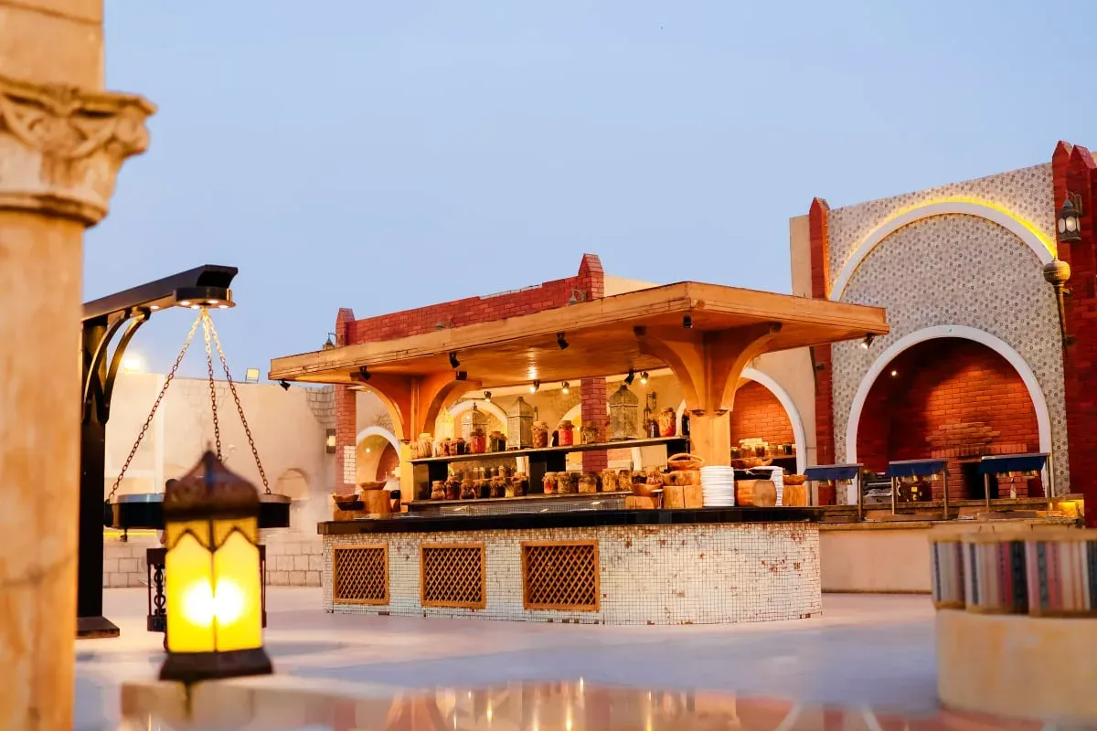 Desert Safari with BBQ Dinner and Belly Dance – live entertainment at Bedouin camp